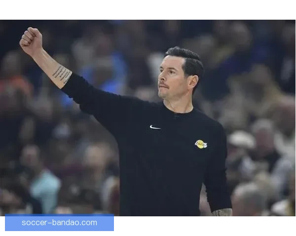 雷迪克：球队防守逐渐提升 队员们积极适应个人定位并提升表现